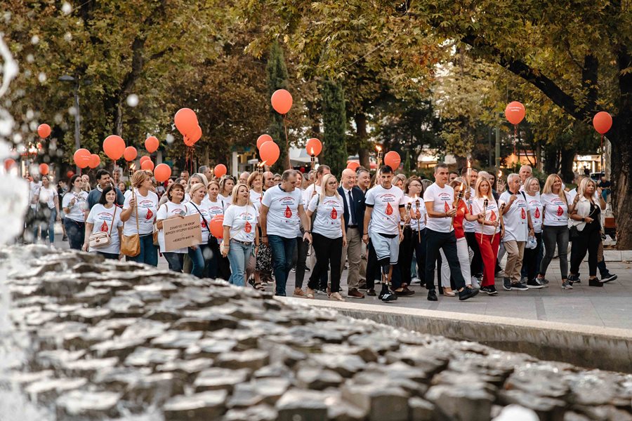 Στιγμιότυπο από την λαμπαδηδρομία εθελοντών αιμοδοτών