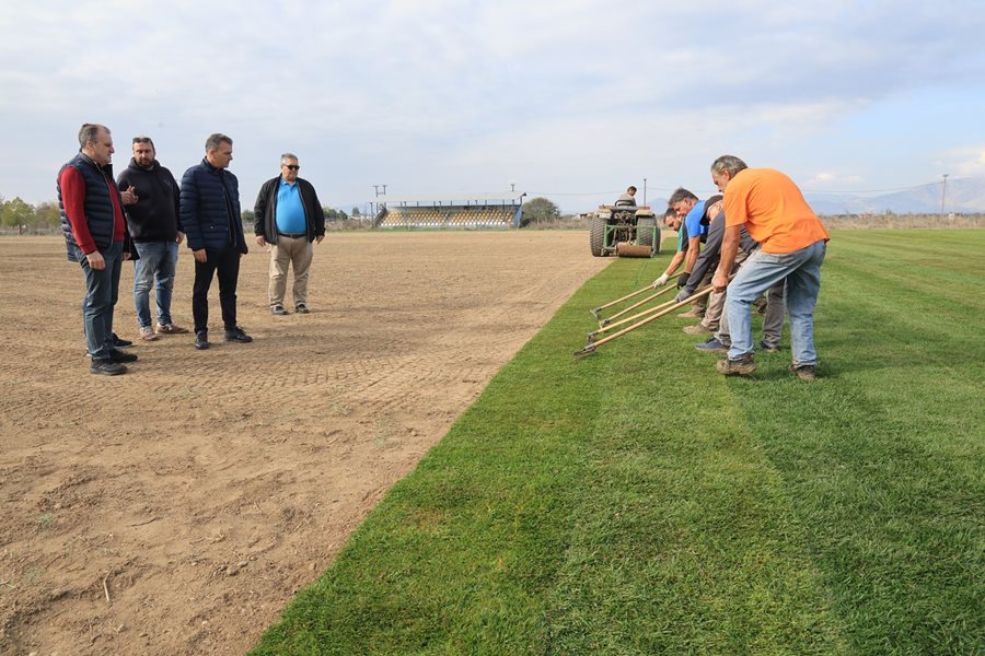 Στιγμιότυπο από τα έργα ανακατασκευής γηπέδου στη Φαλάνη
