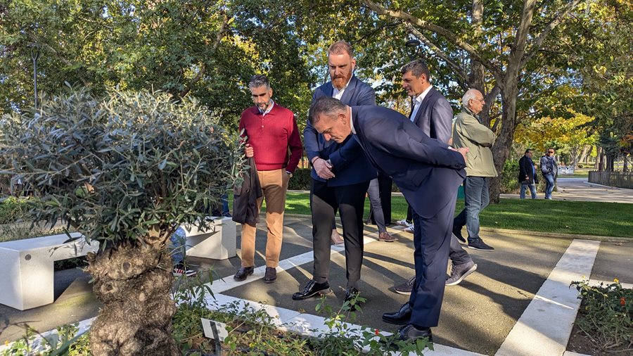 Στιγμιότυπο από τα εγκαίνια του Ιπποκράτειου Βοτανικού Κήπου