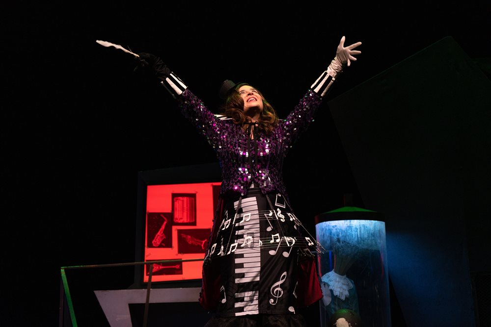 251106 ethniki lyriki skini 1